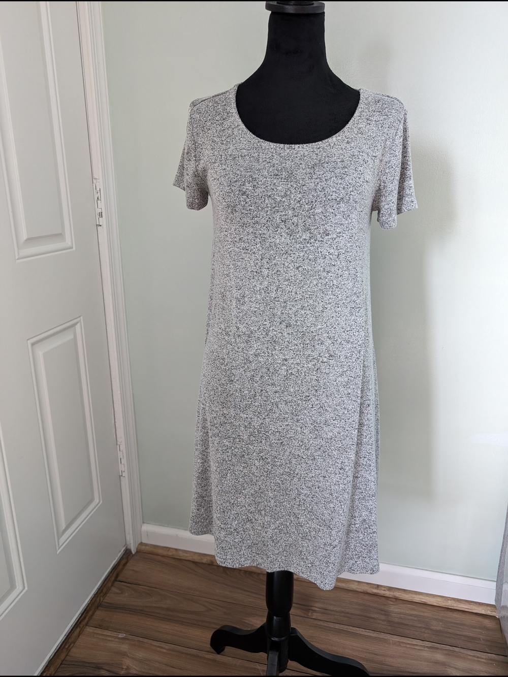 Old Navy Heather Gray Scoop Neck Midi Dress